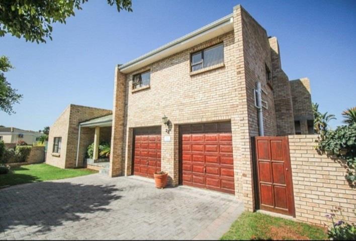 4 Bedroom Property for Sale in Bluewater Bay Eastern Cape